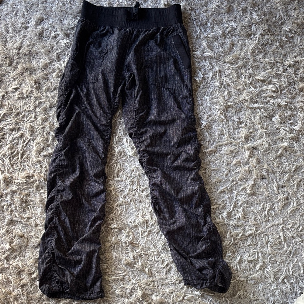Womens Medium black/gray Joggers